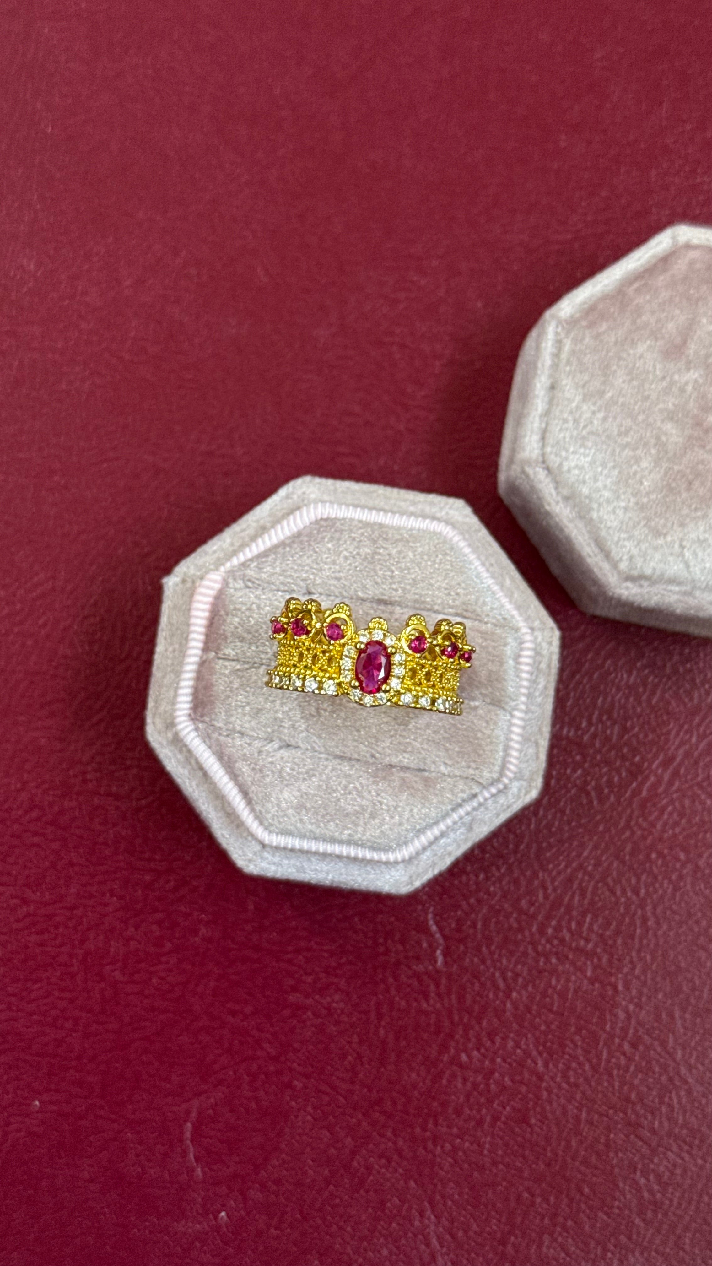 Royal cuff