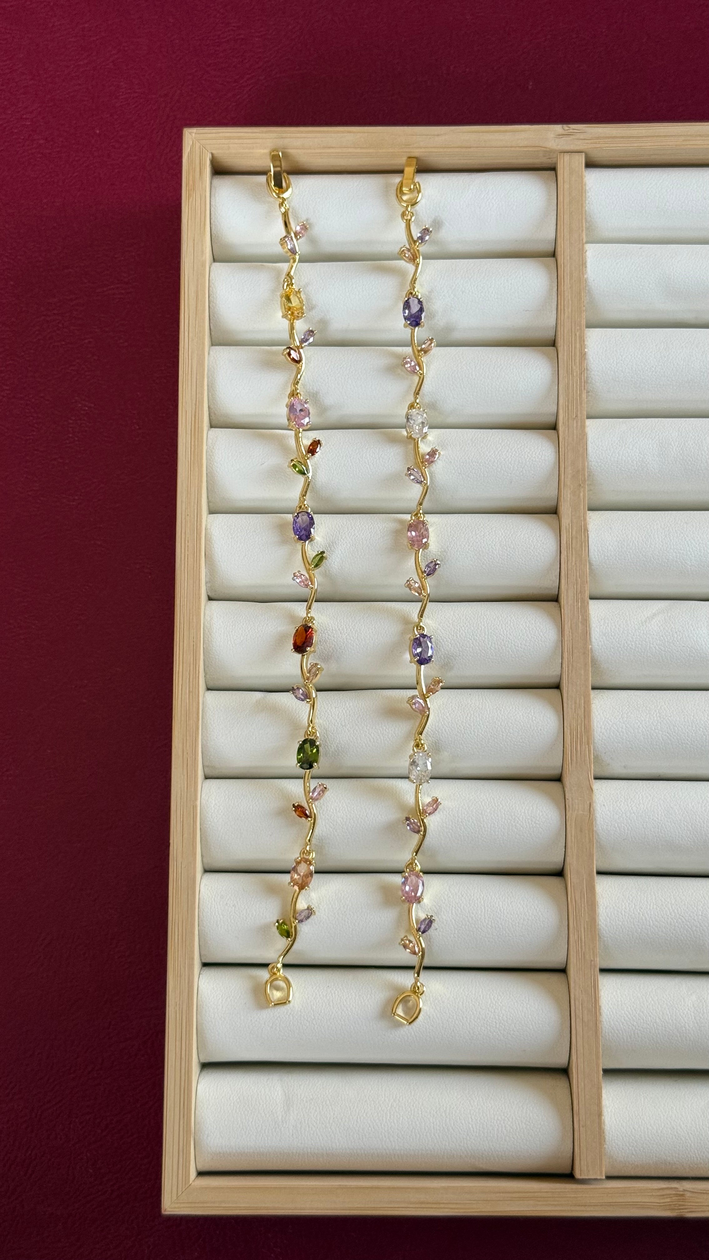 Multicolor tulip bracelet