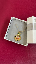 Queen lady bug chain
