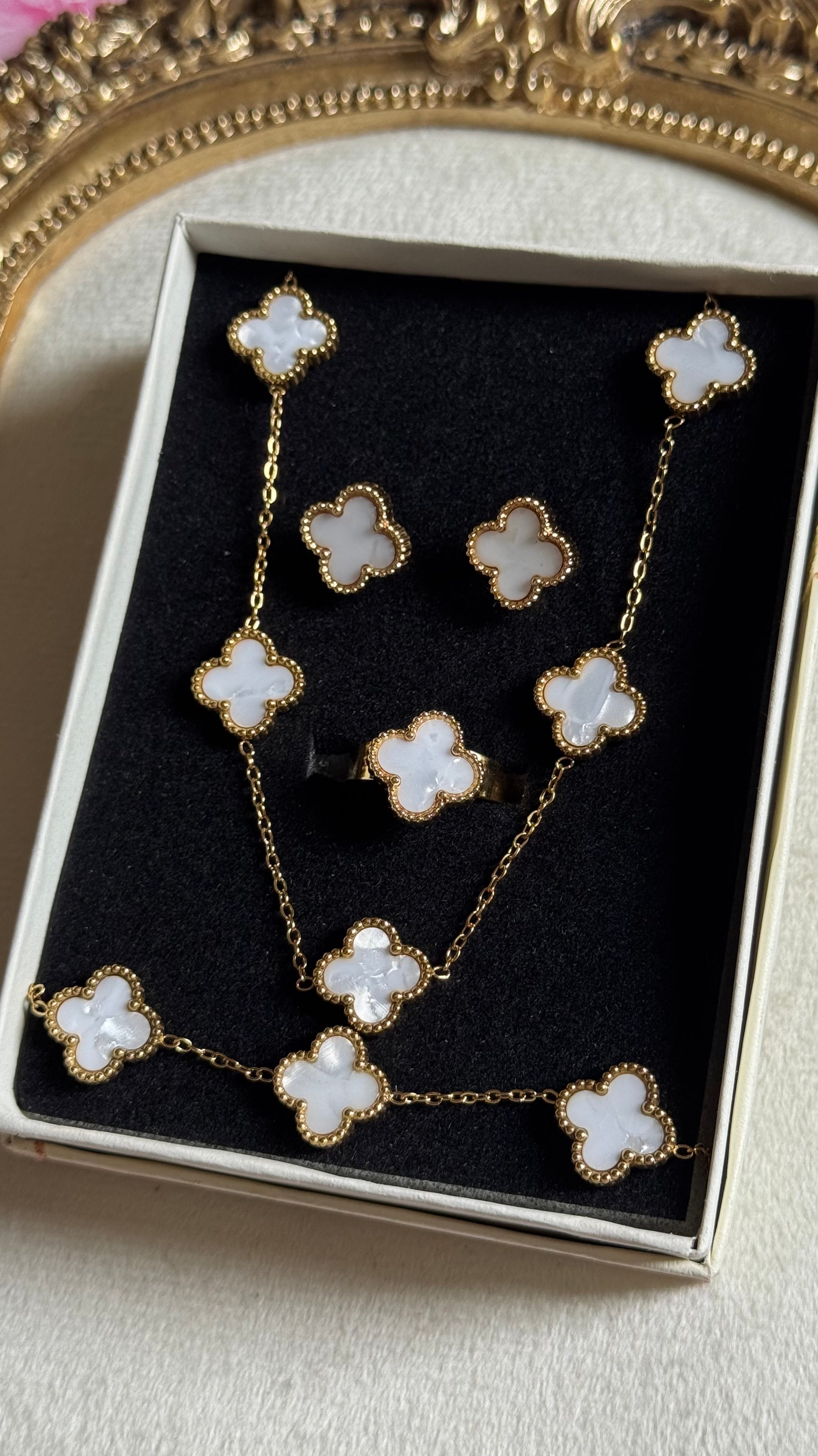 White clover set