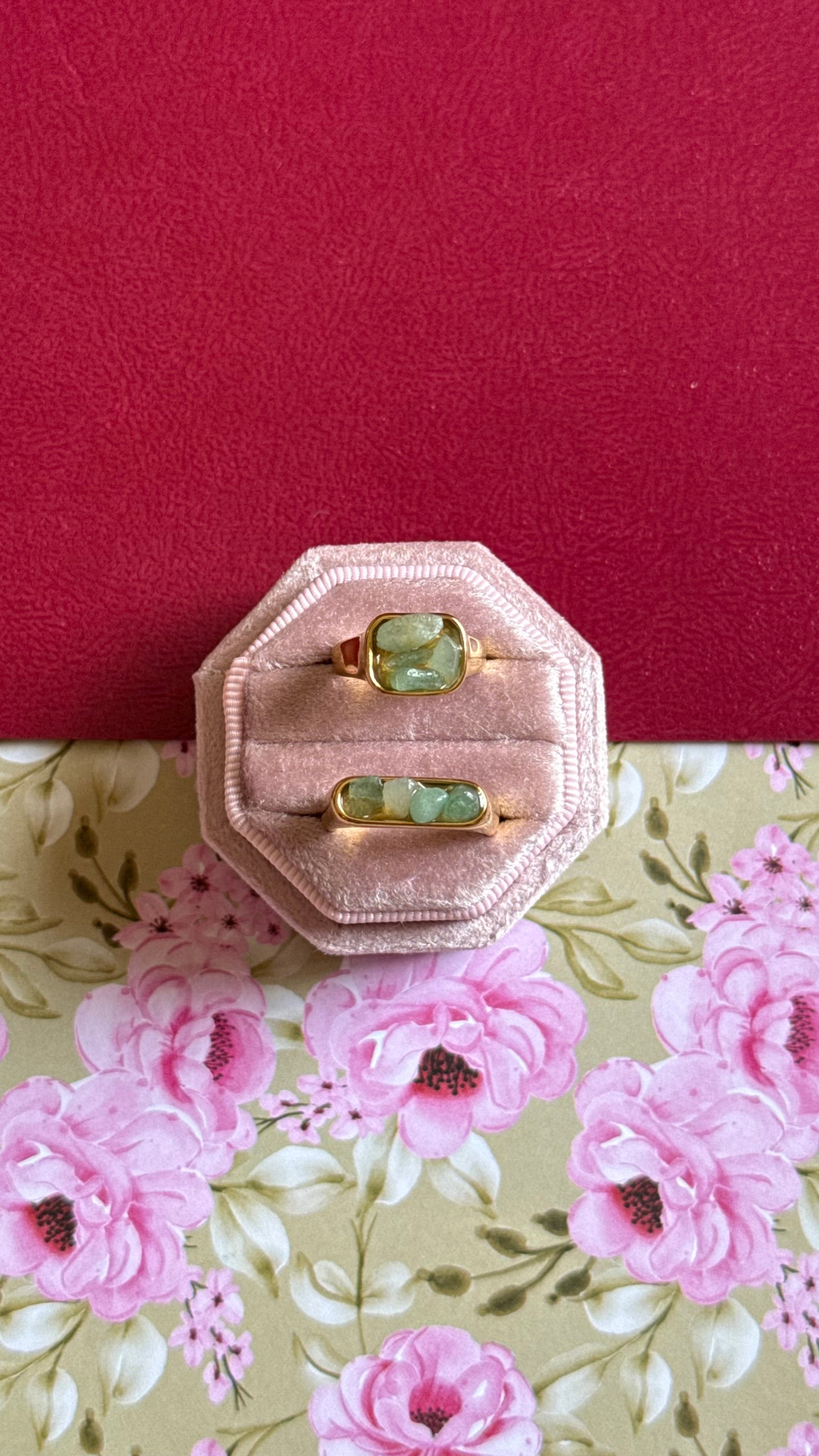 Green stone ring