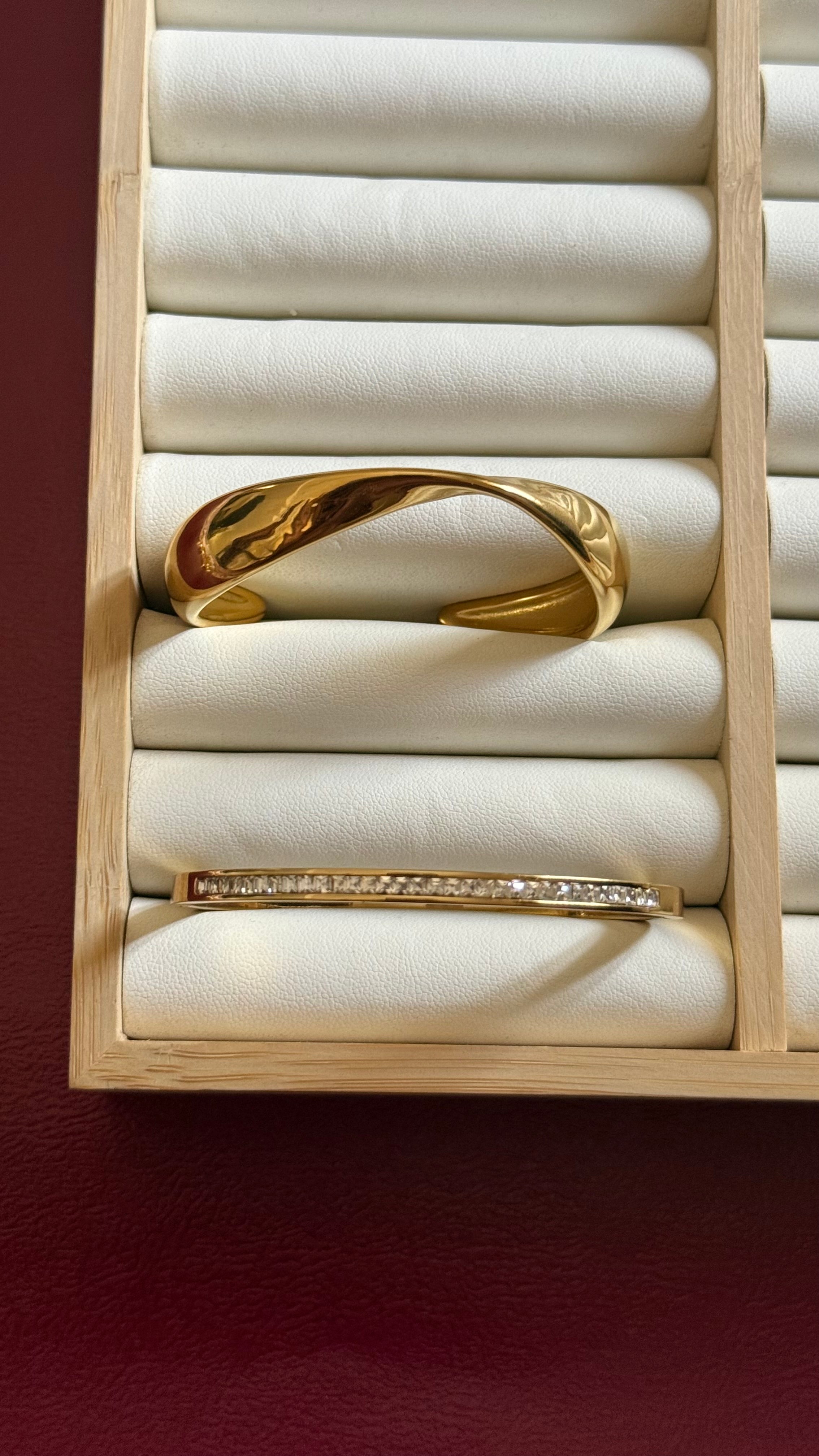 Golden -studded bracelet