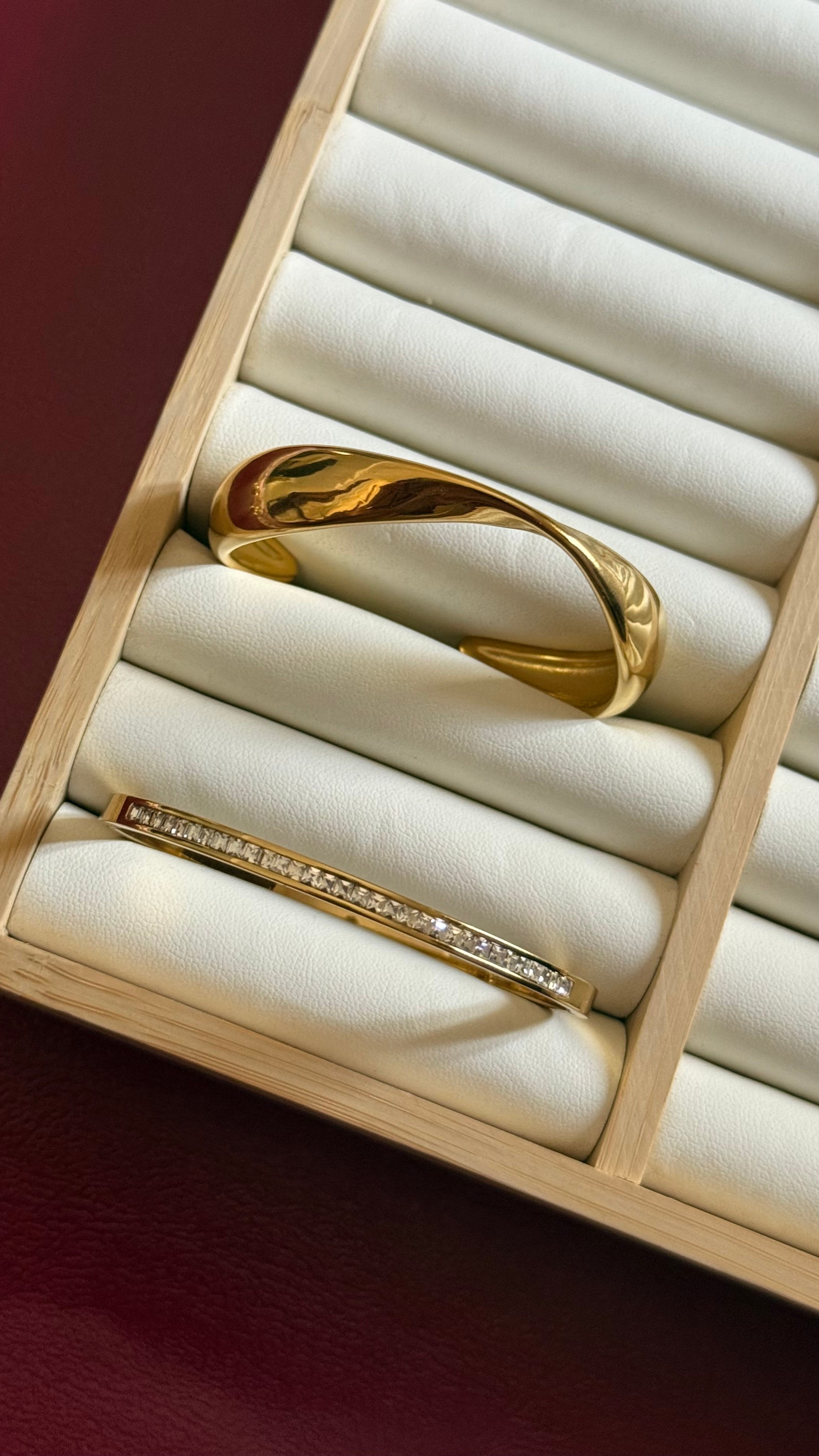 Golden -studded bracelet