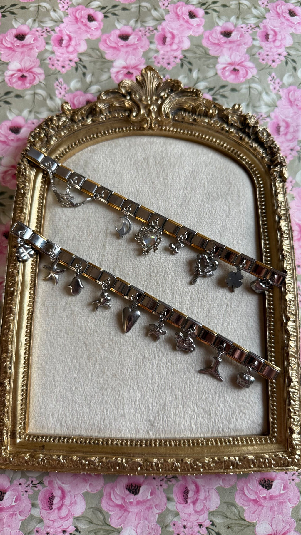 Silver hanging bracelet