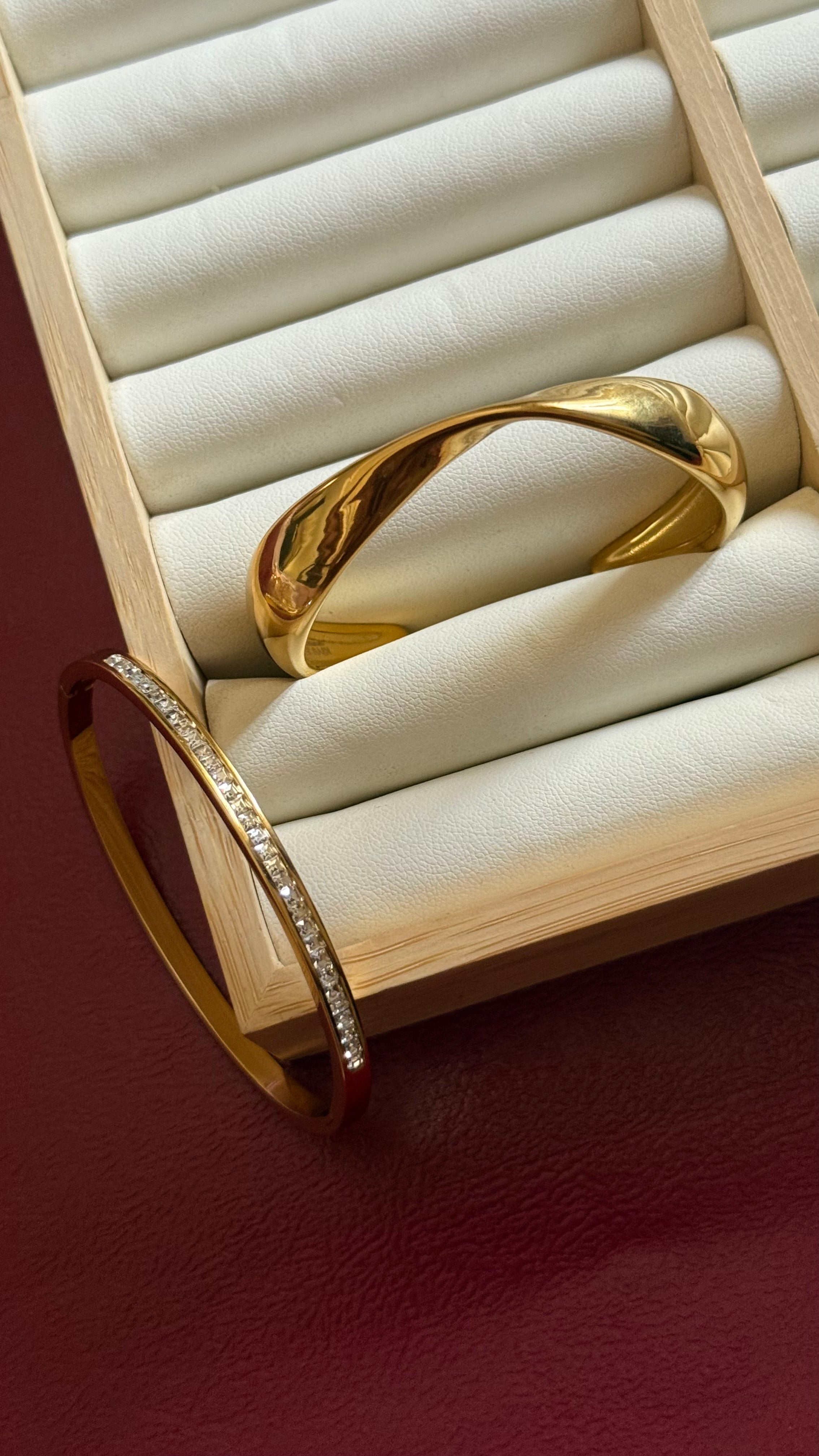 Golden -studded bracelet