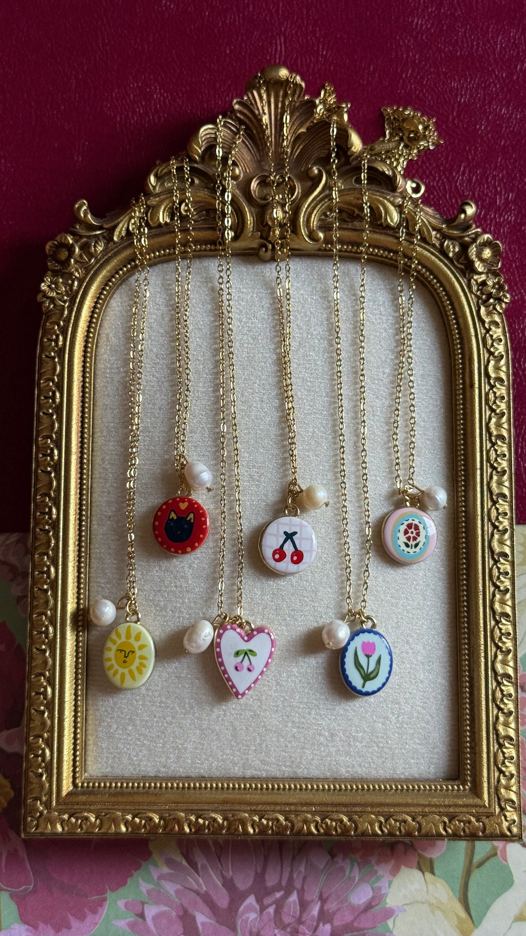 Catch their eye chain