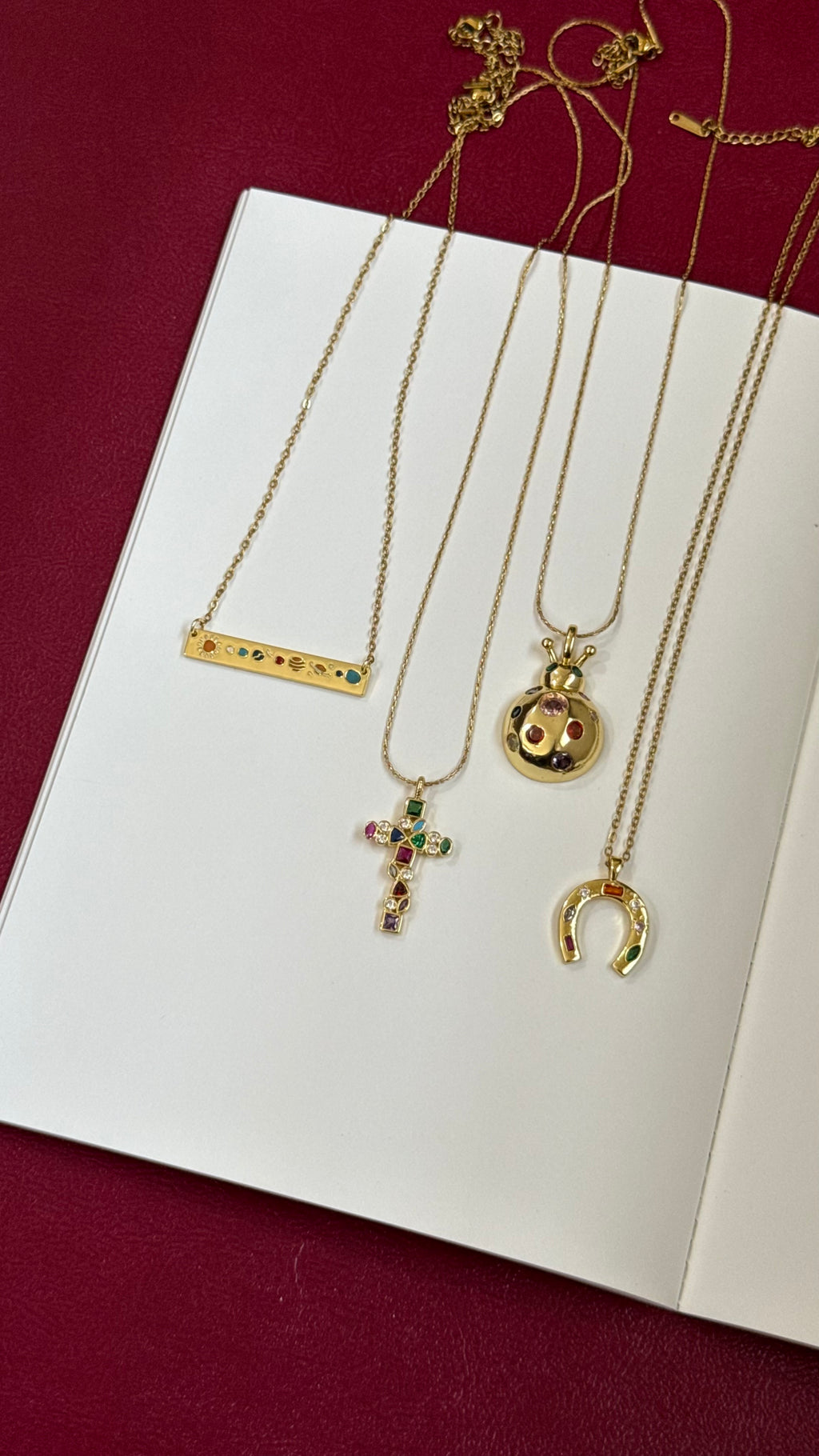 Horse shoe chain