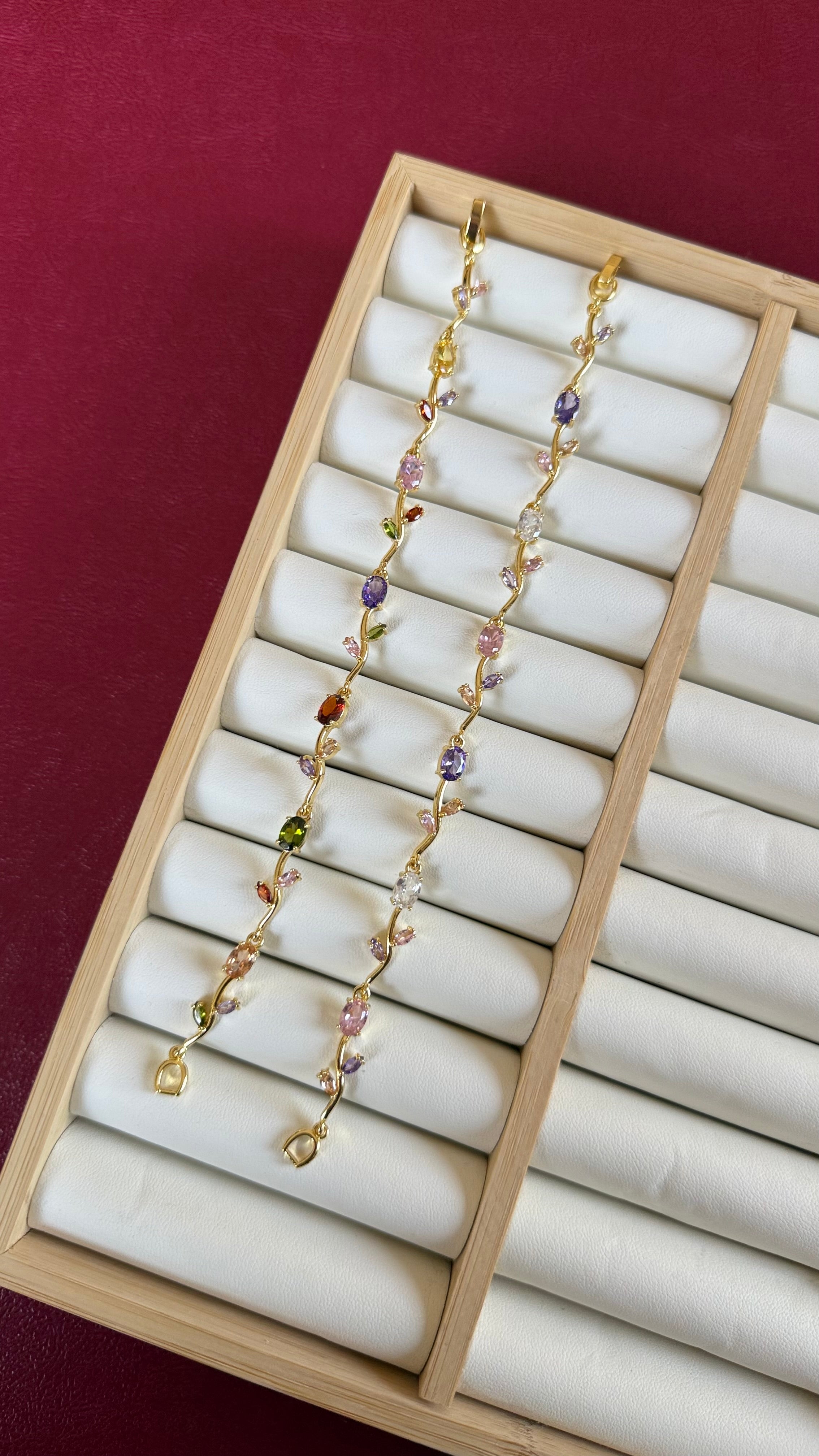 Multicolor tulip bracelet