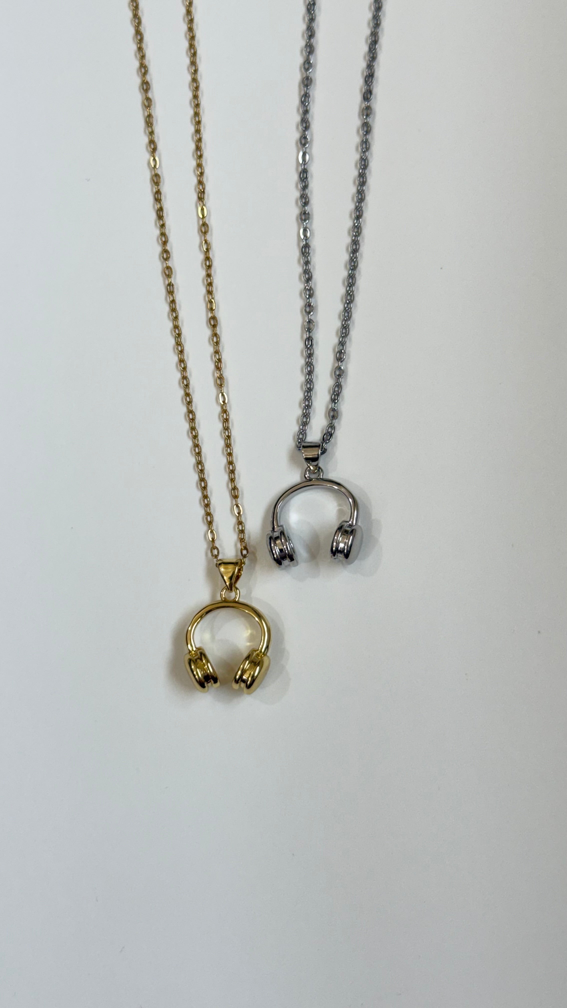 Headphone chain