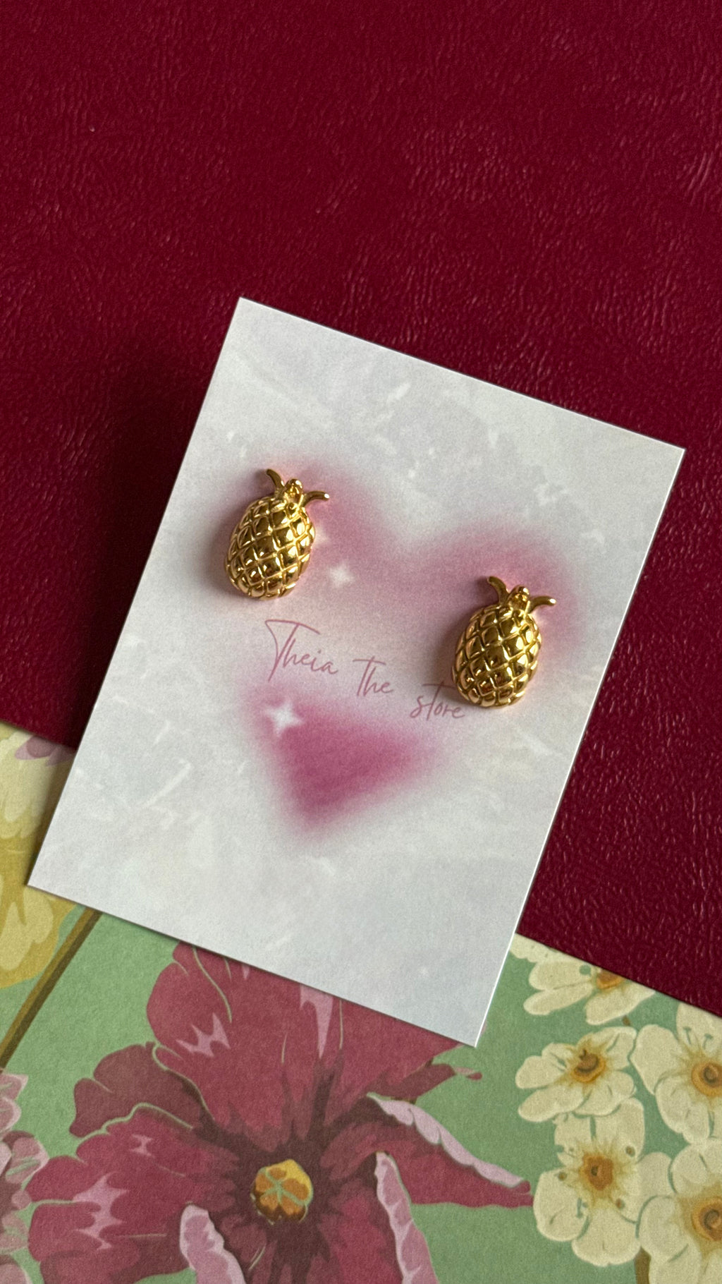 Pineapple studds