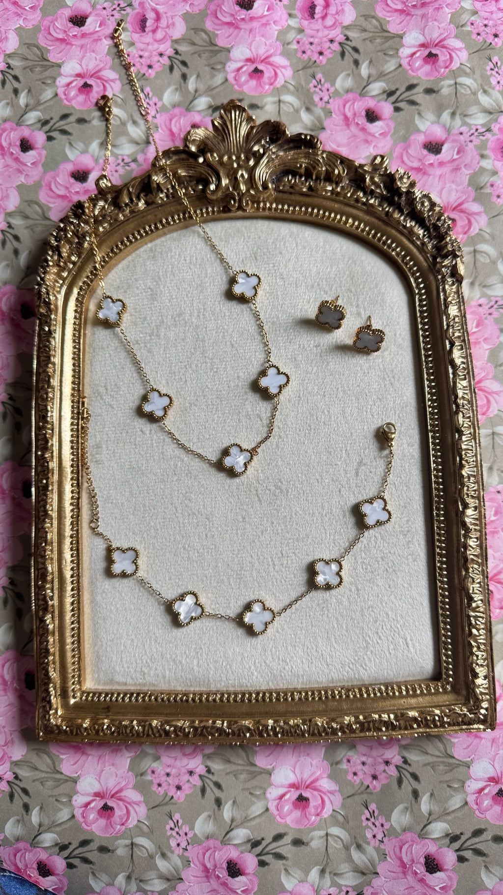 White clover set