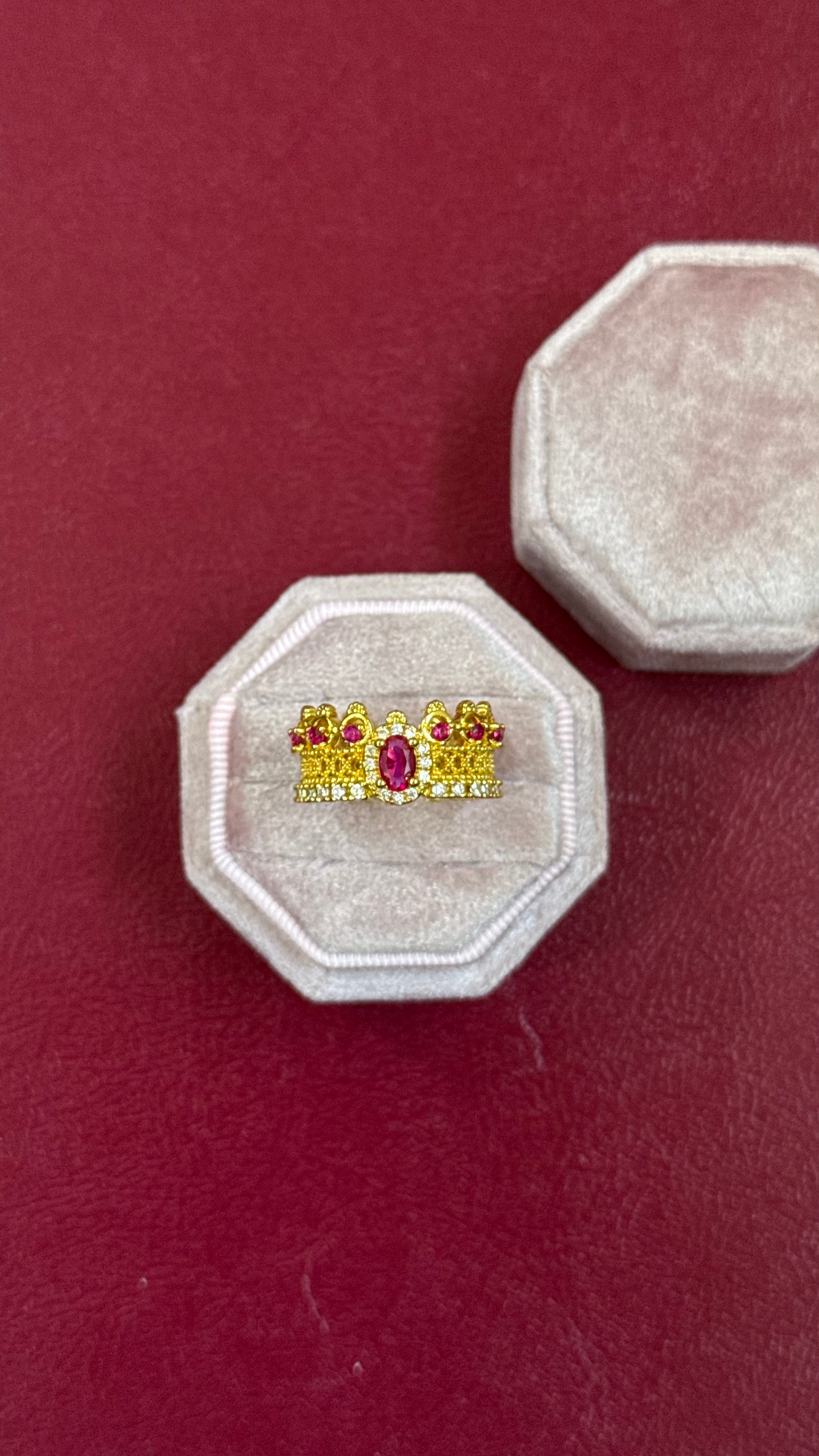Royal cuff