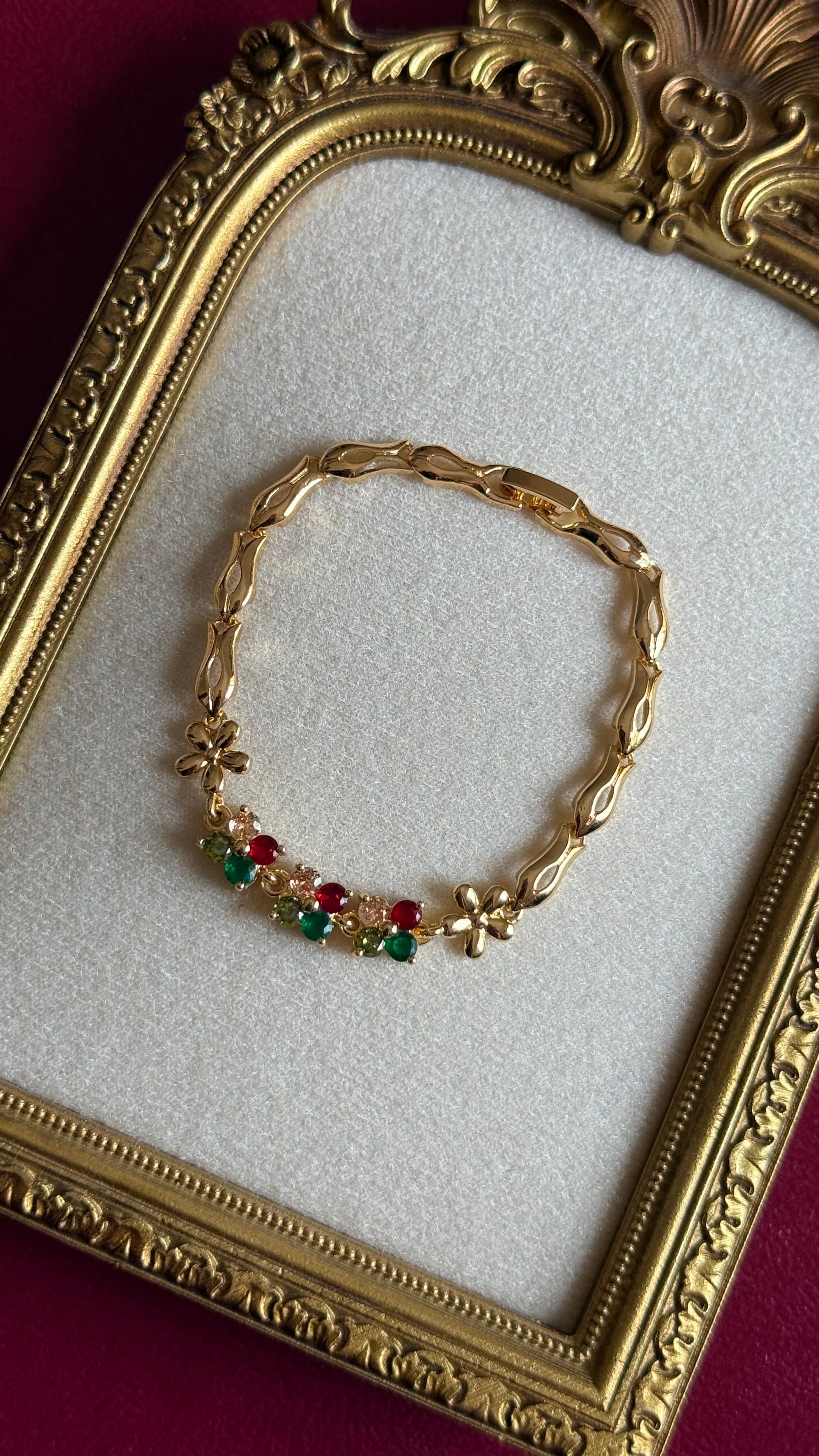 Flower heart bracelet