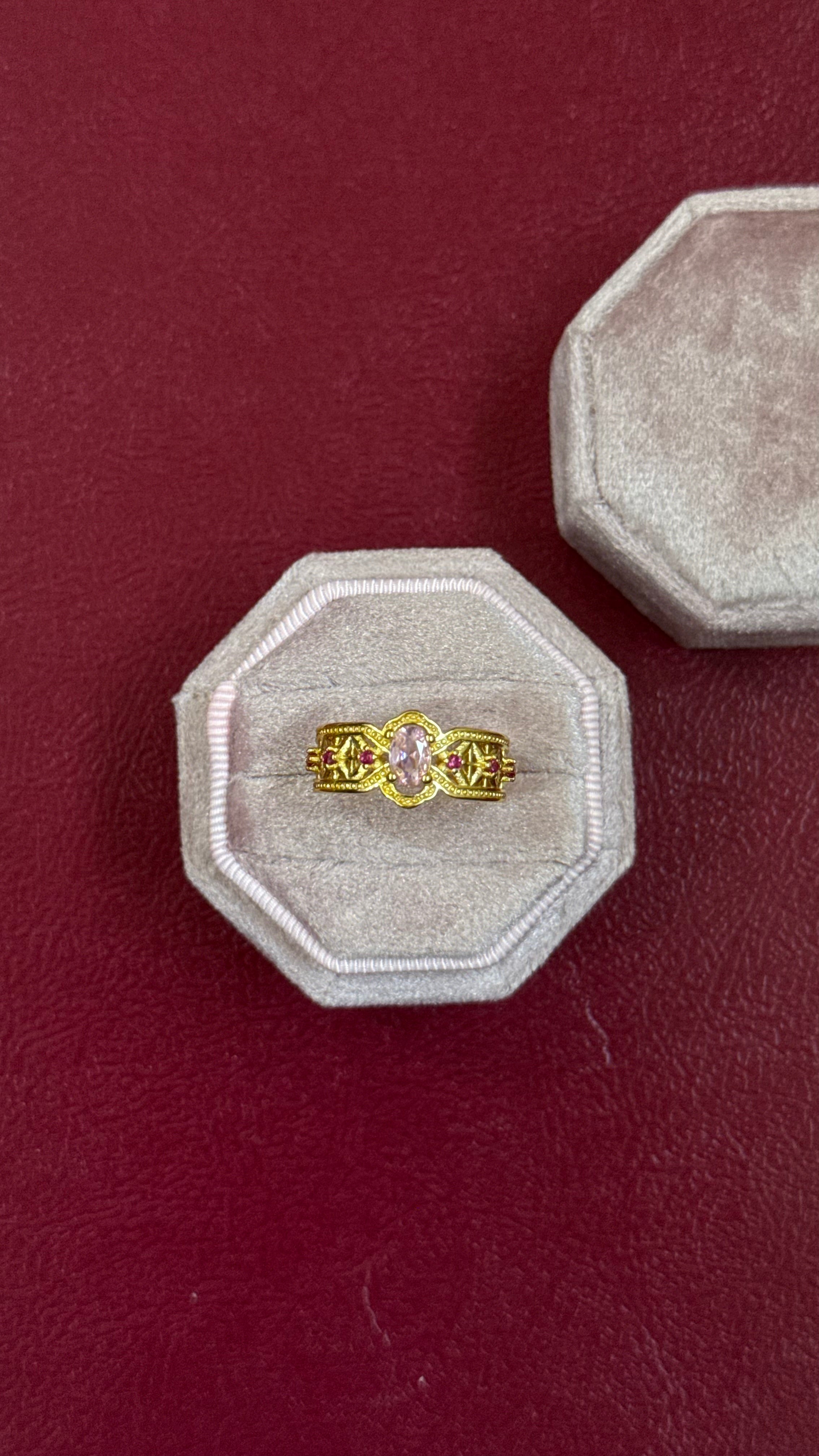 Royal princess cuff