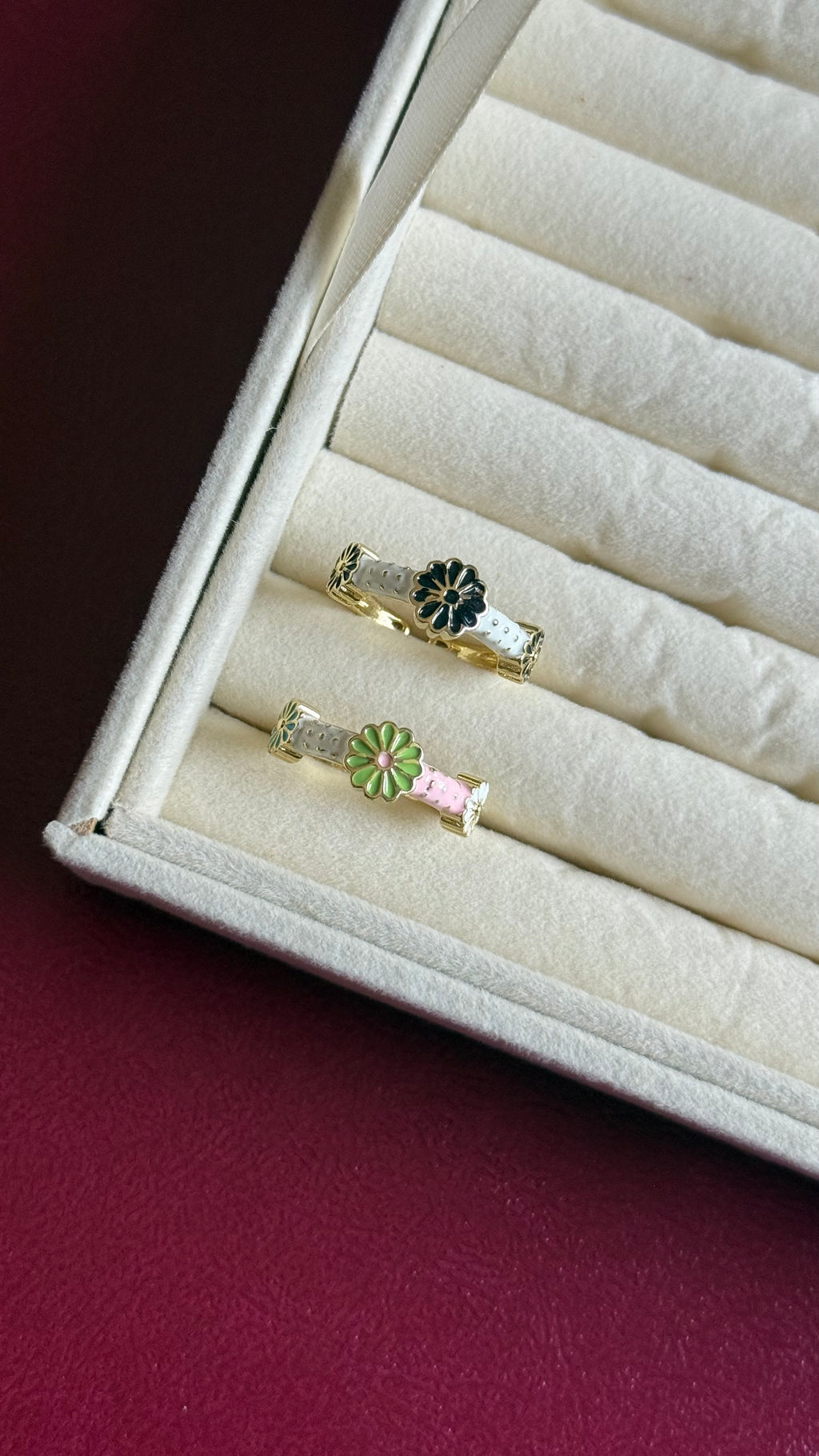 Daisy band