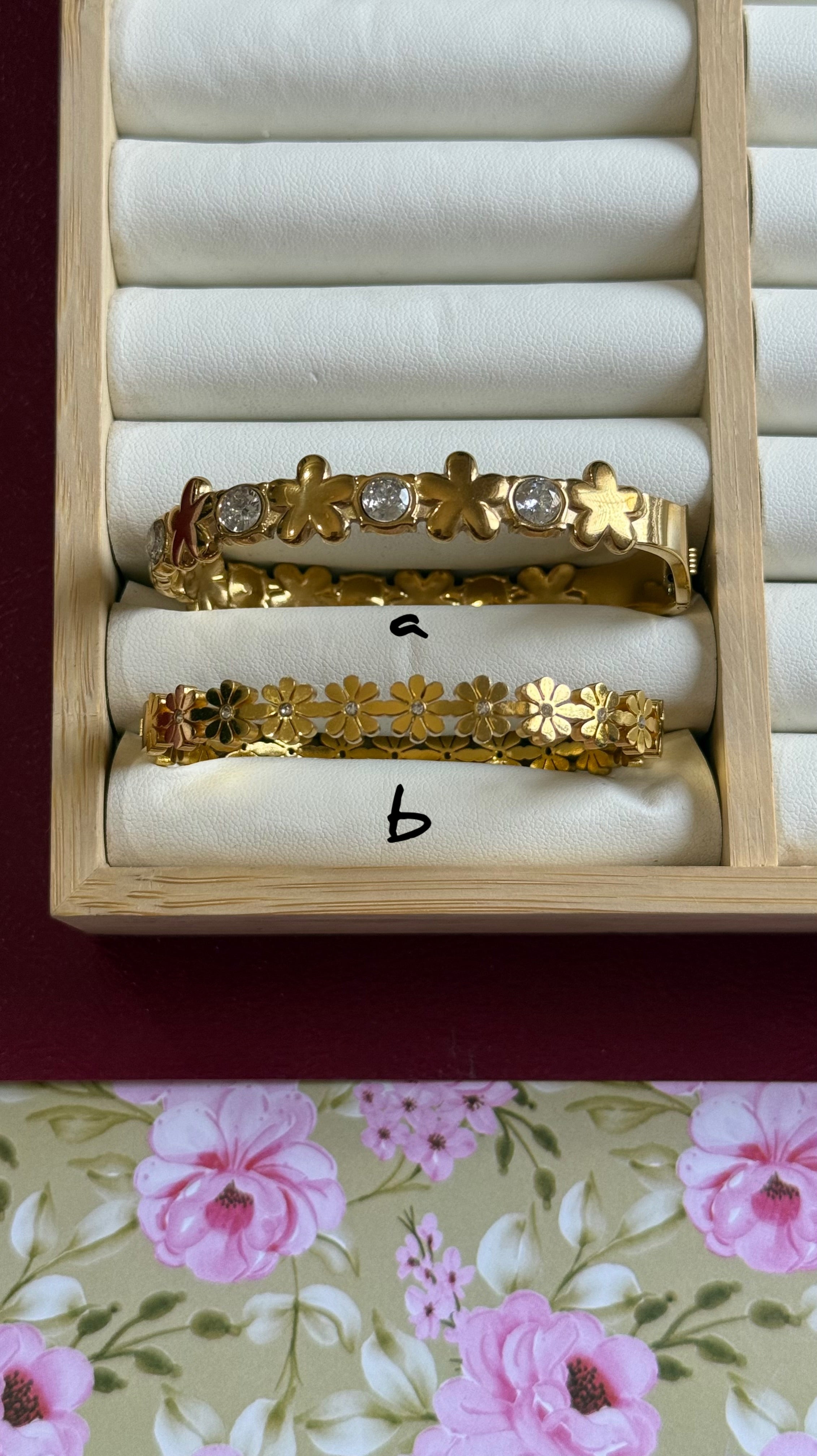 Flower bracelet