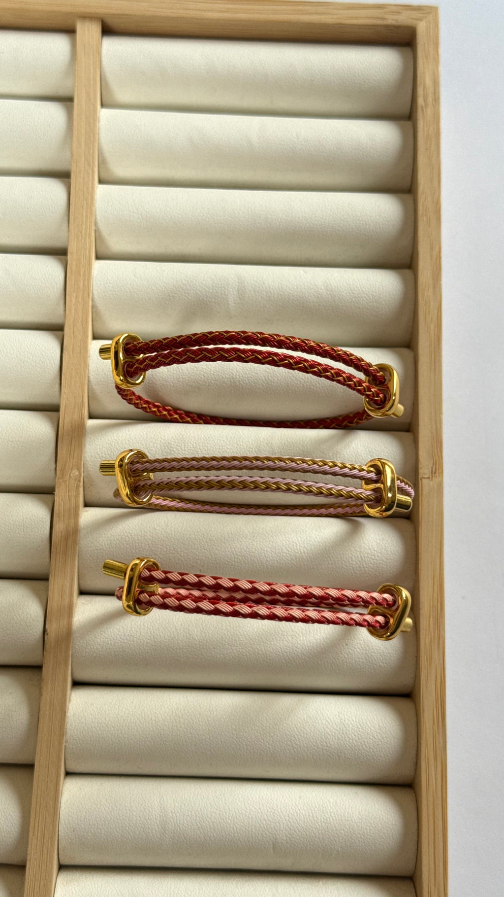 Fannah bracelet (pink & red)