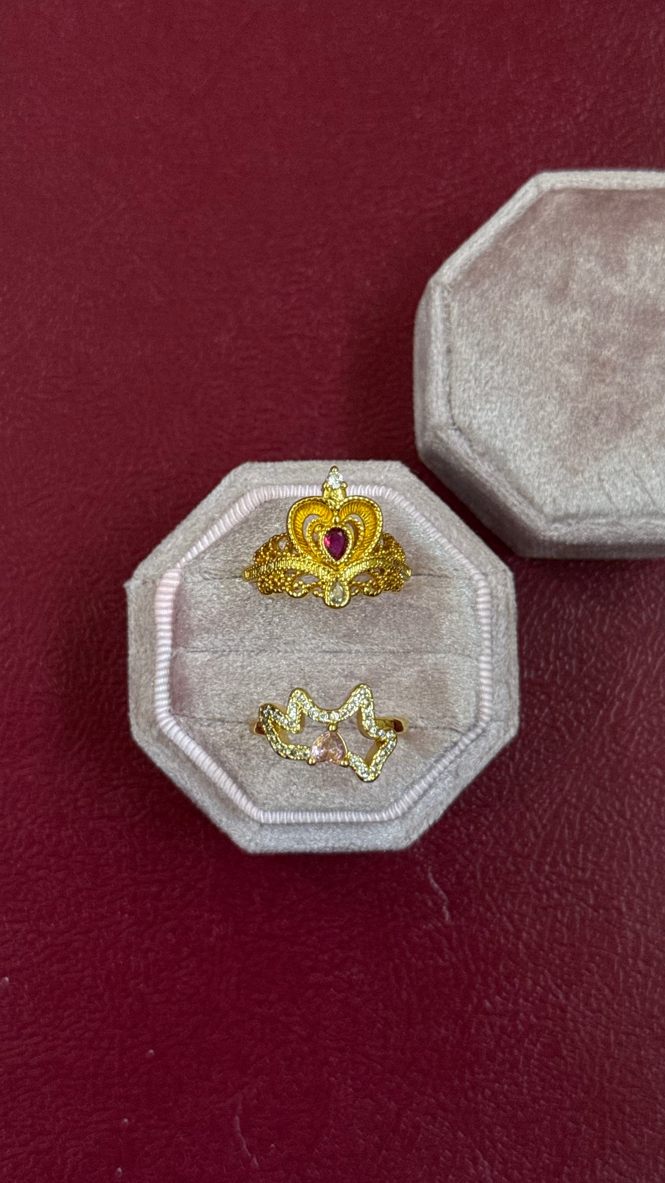 Queen’s crown ring 2