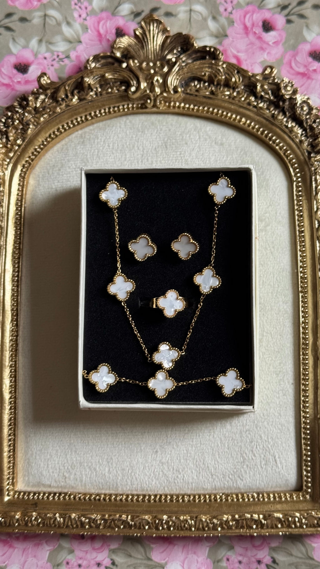 White clover set