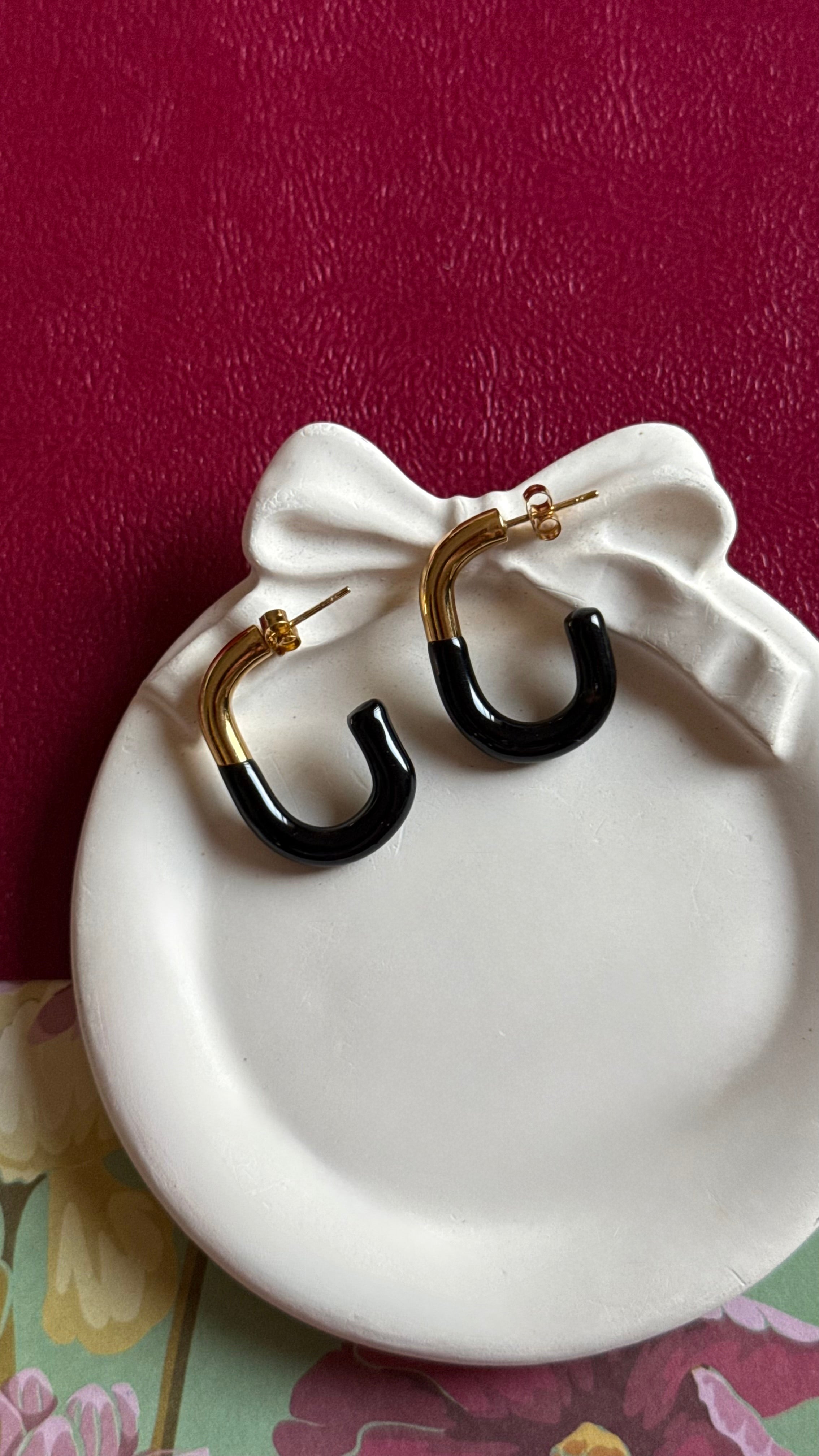 Toggle earring
