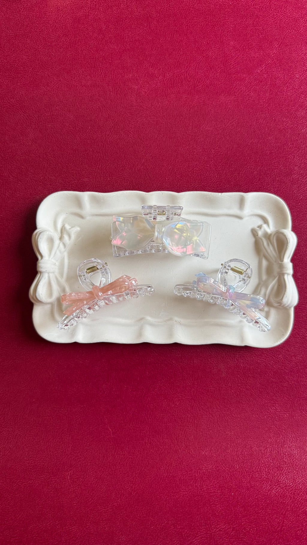Bow claw clip