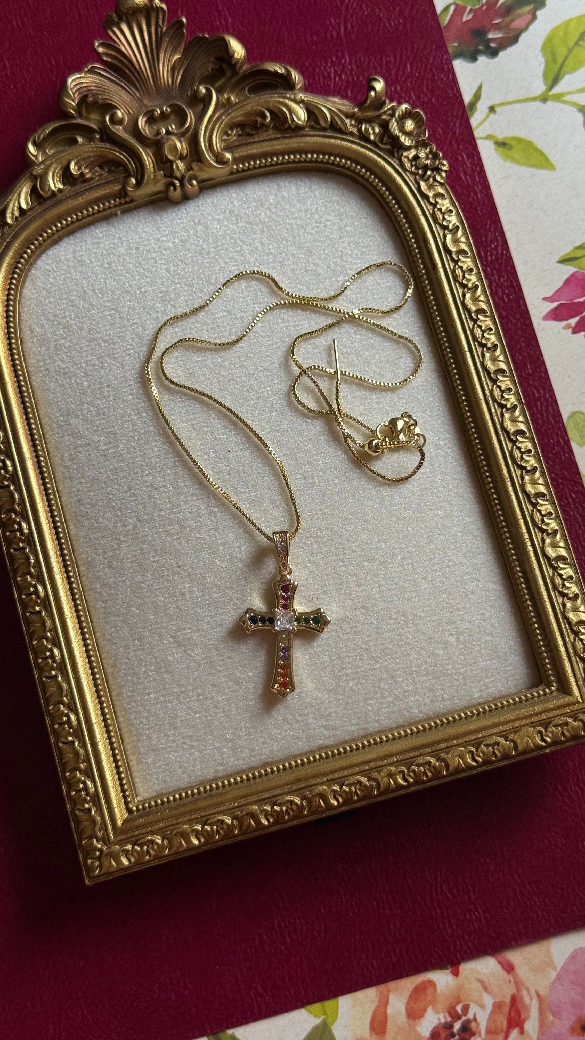 Studded cross chain