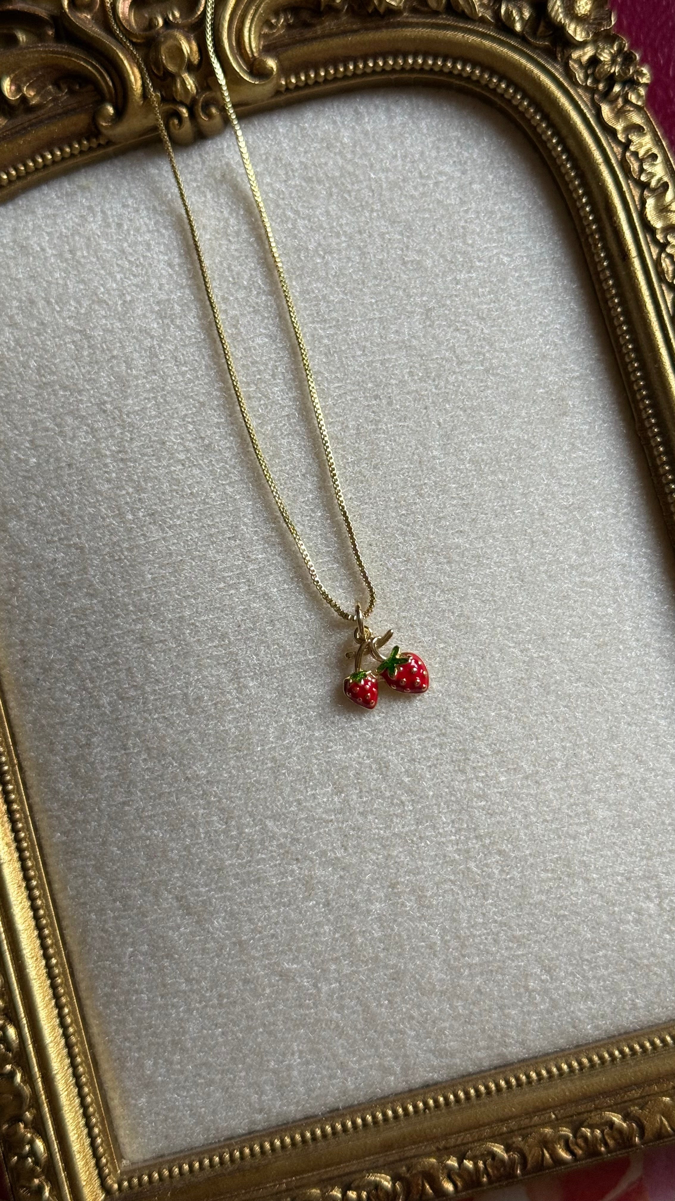 Tiny strawberry chain