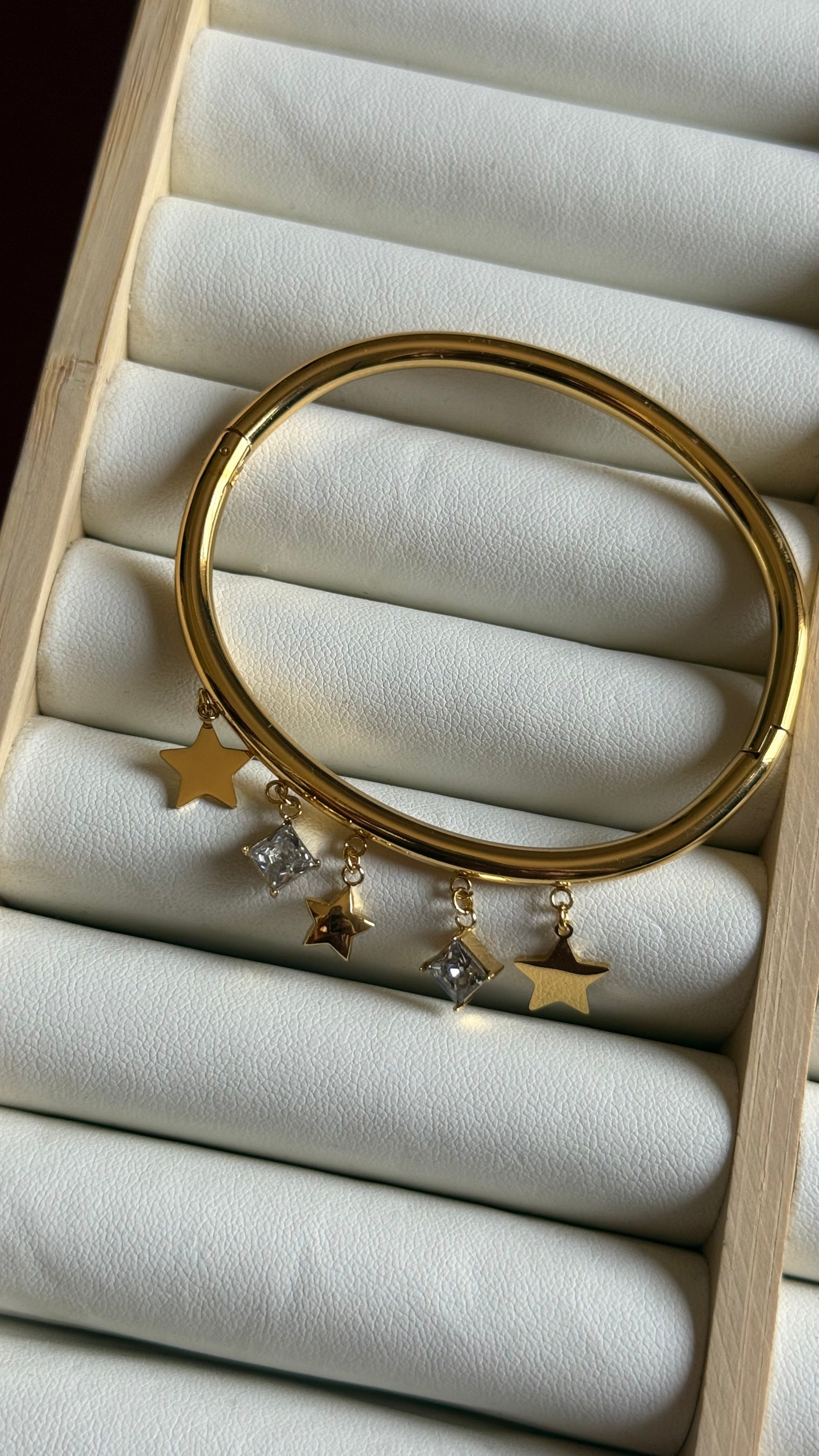 Multicharm bracelet