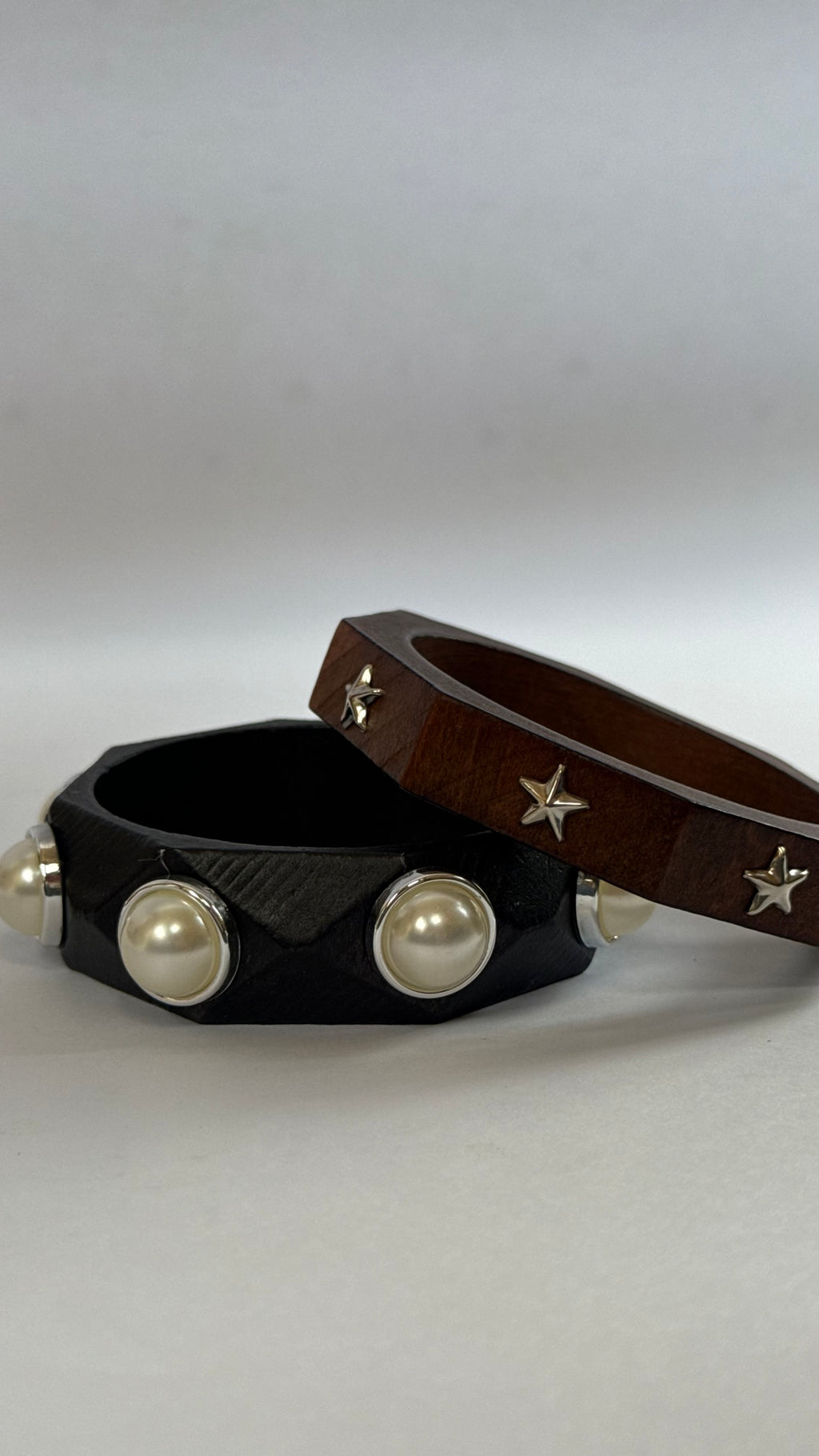 Chunky wooden Bangle with pearl and star