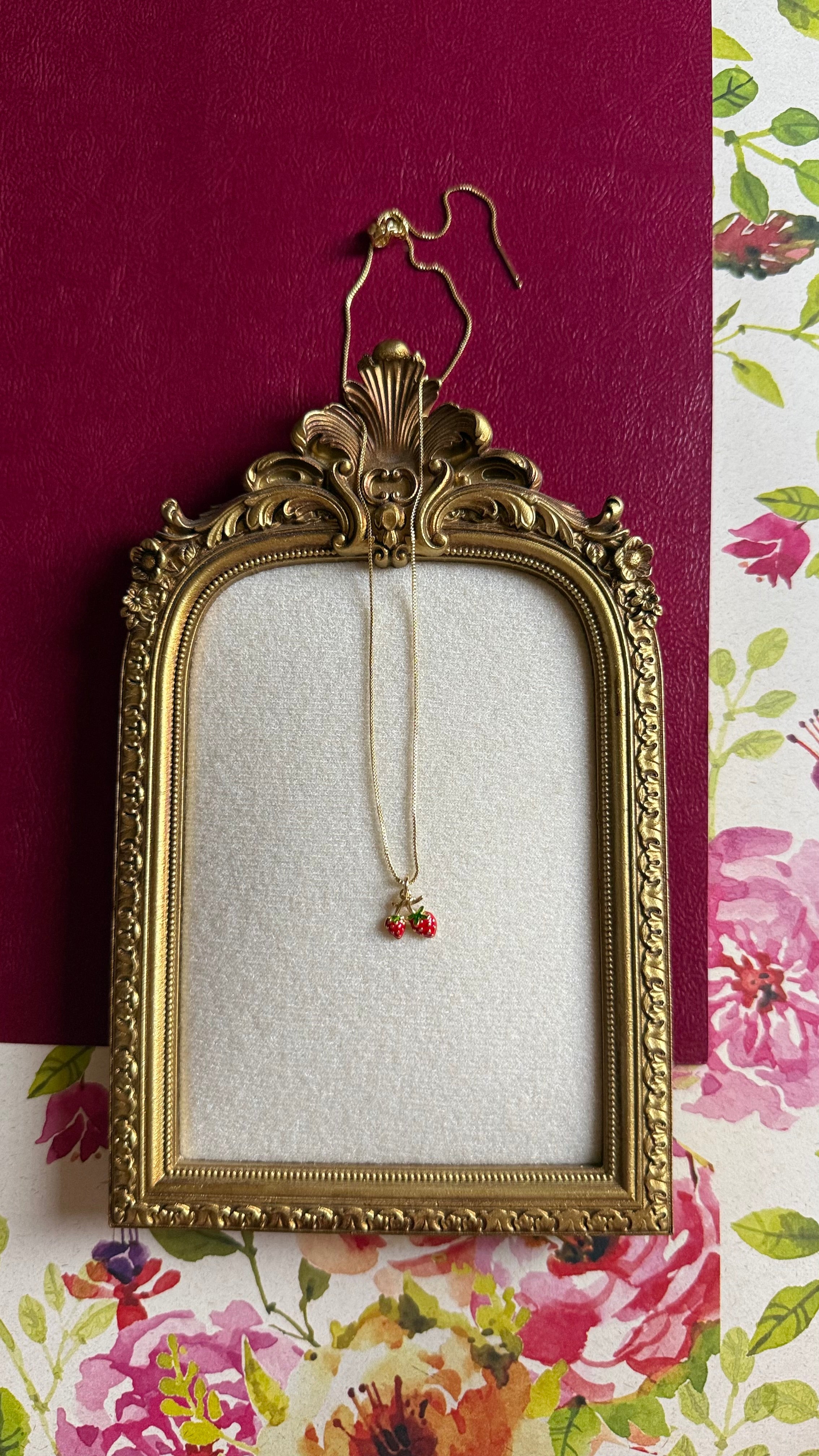 Tiny strawberry chain