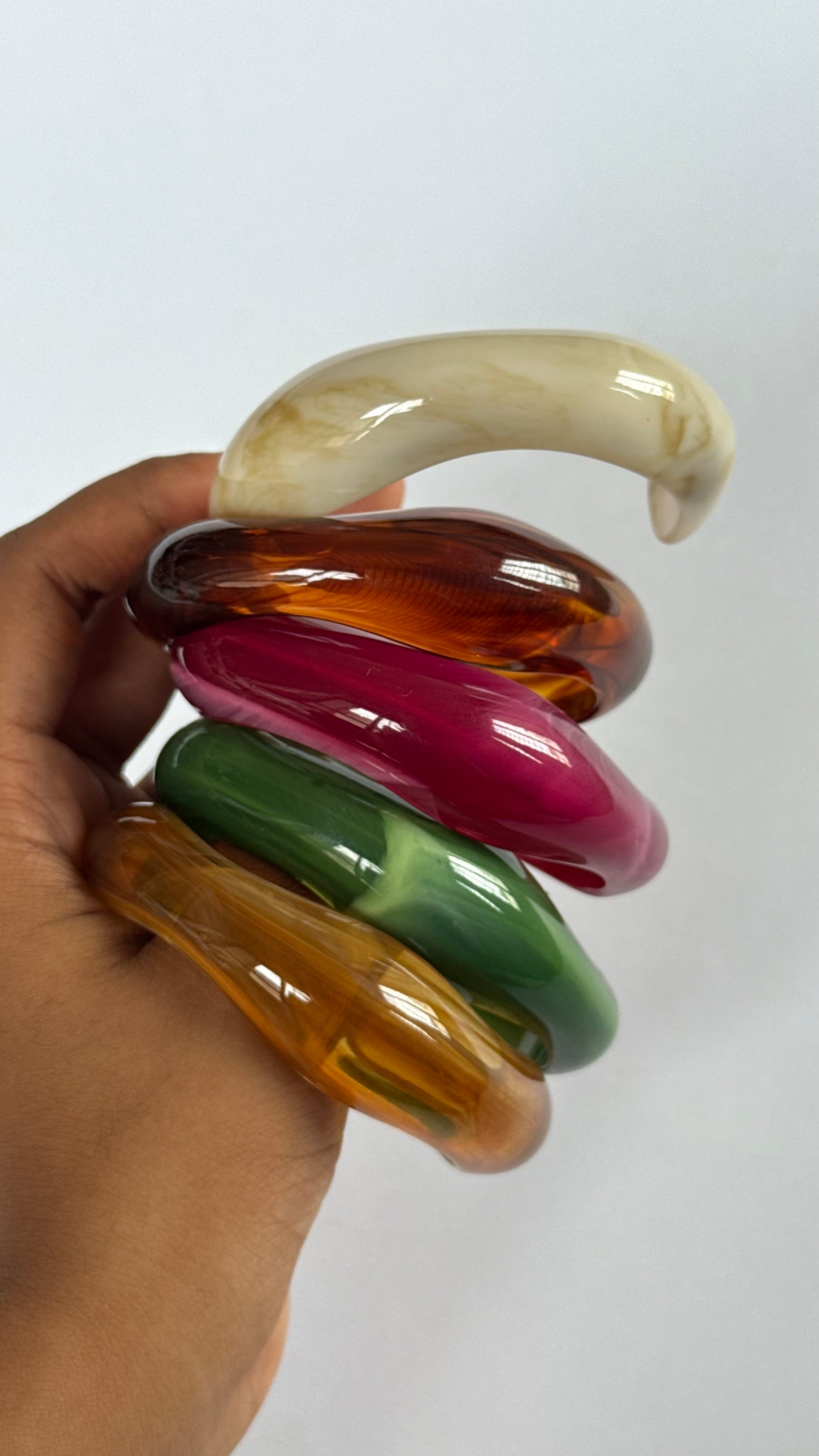 Wiggly resin Bangle