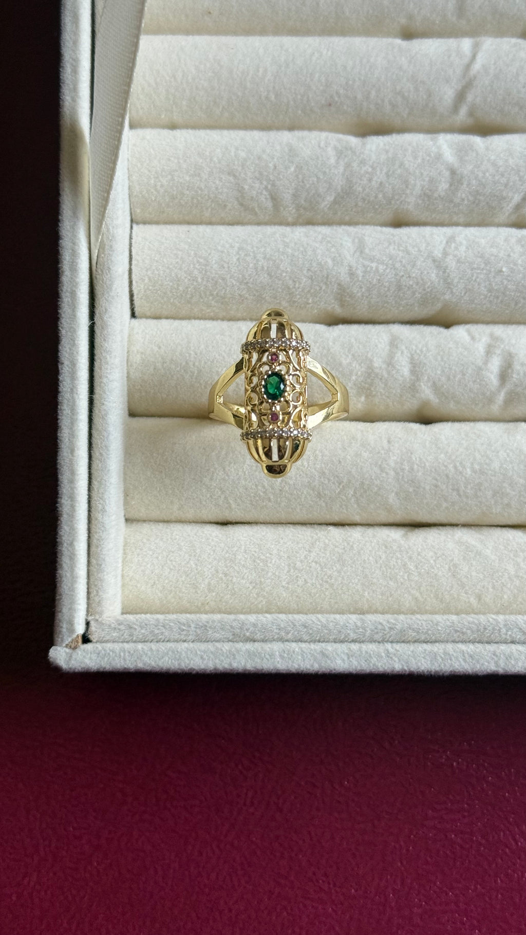 Green stone ring