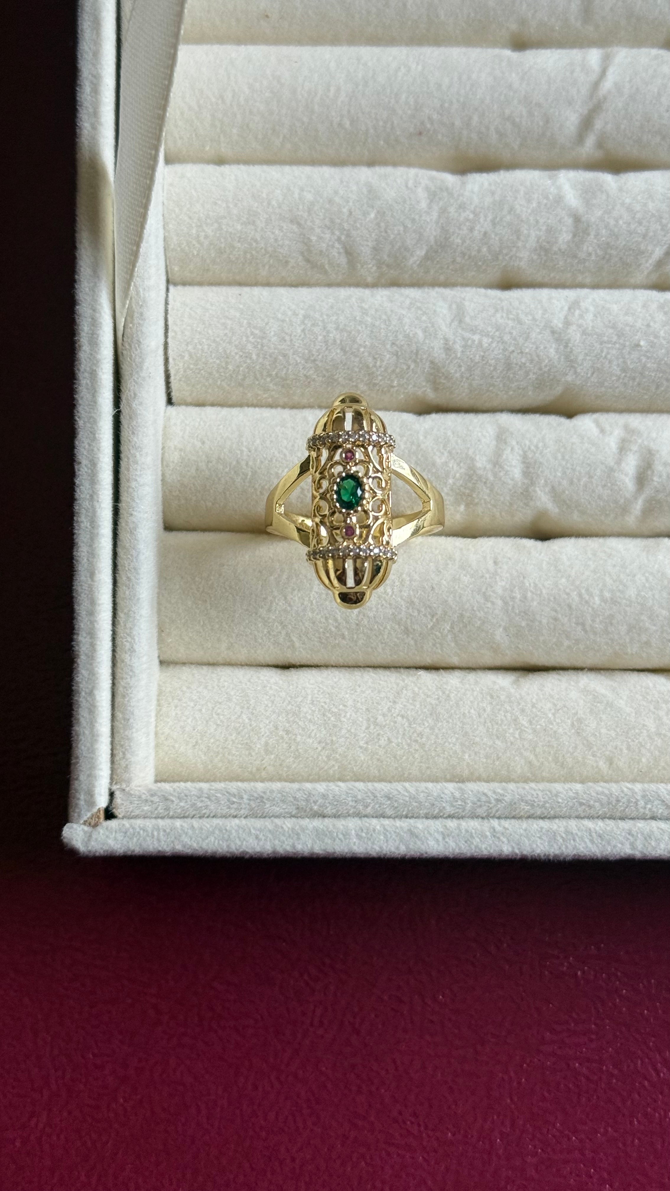 Green stone ring