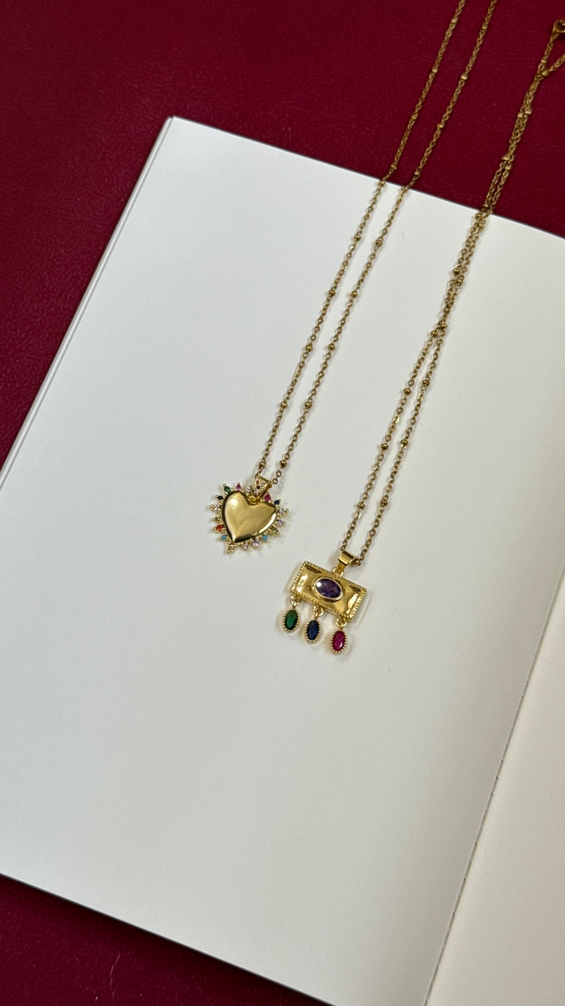 Multicolor heart chain
