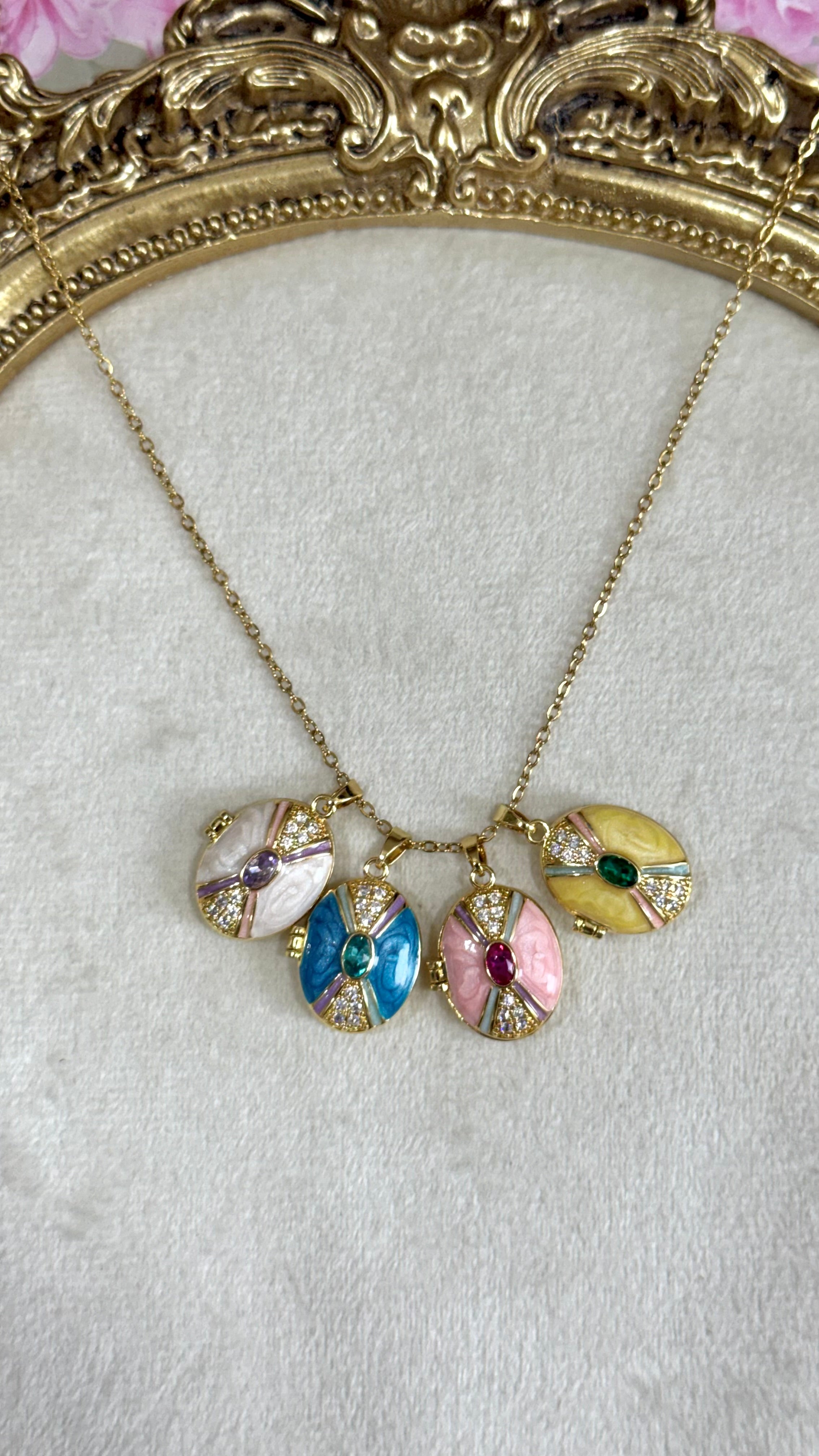 Vintage Memory locket