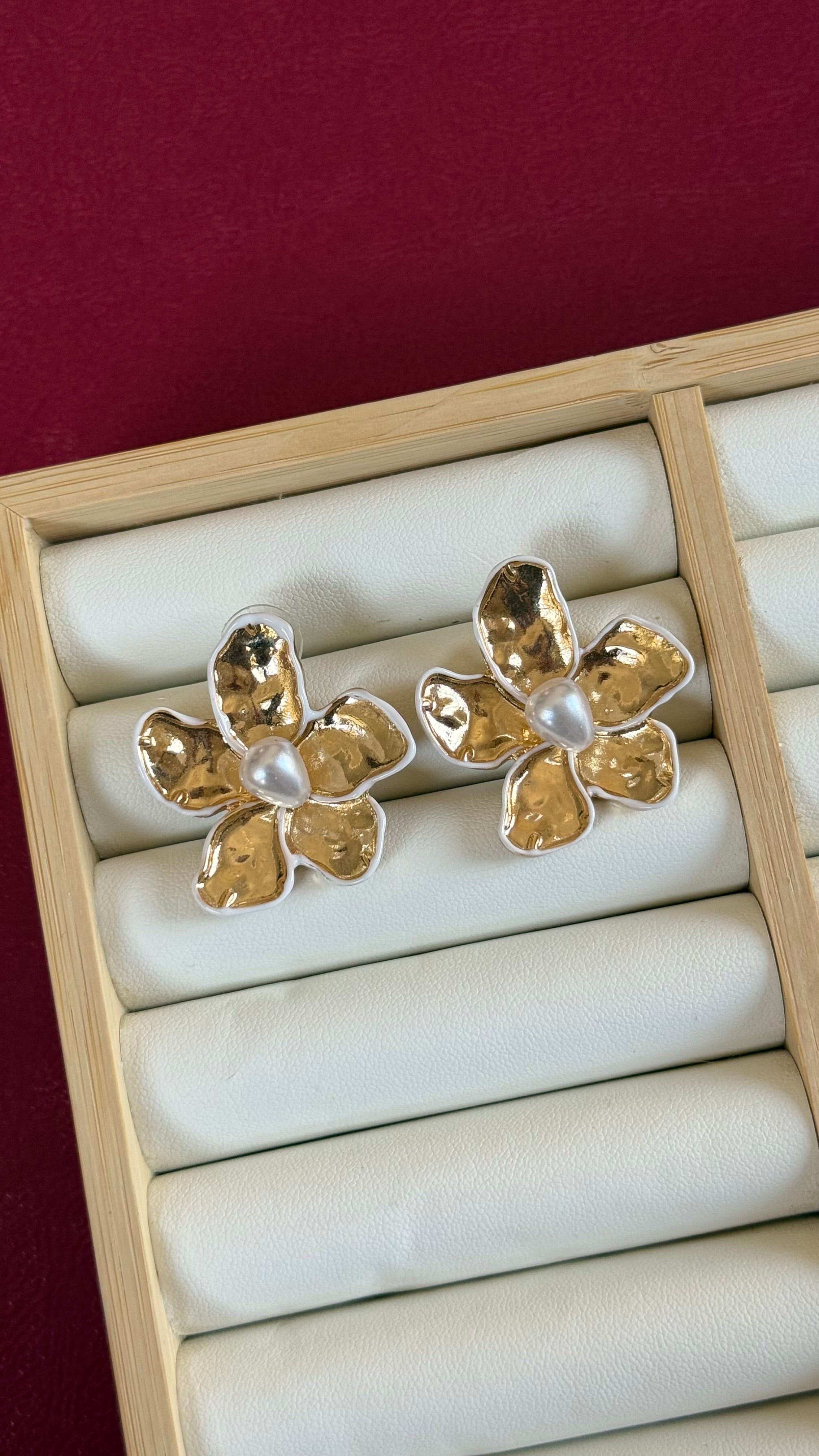 Flower earrings