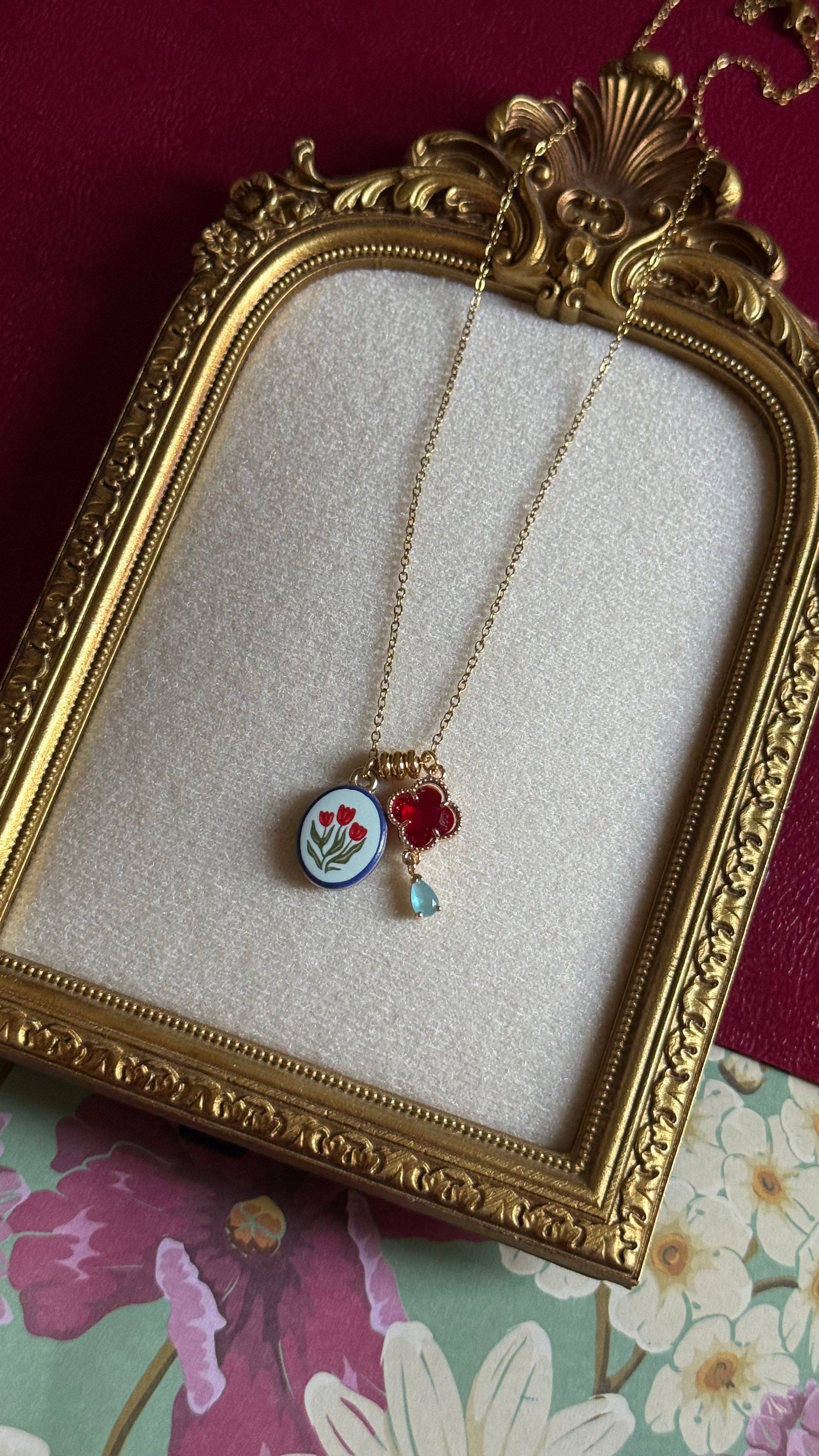 Sweet on the eye multicharm chain